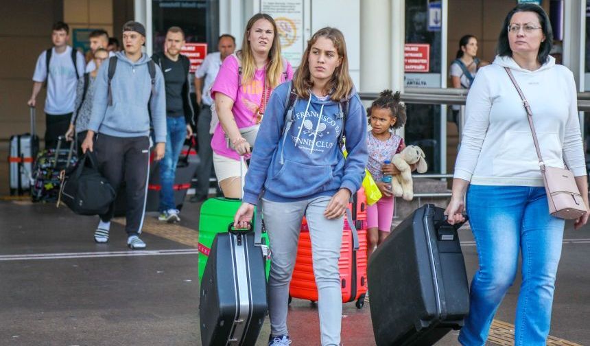 Antalya turizminin görünmeyen yükü: Finansal baskıda Türkiye üçüncüsü