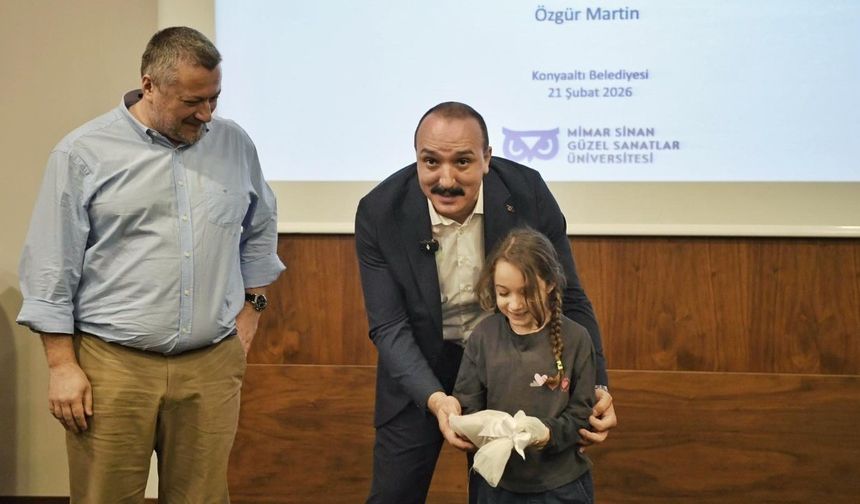 Konyaaltı Belediyesi, "Bilim Buluşmalarında" yapay zekanın bilinmeyenleri masaya yatırıldı