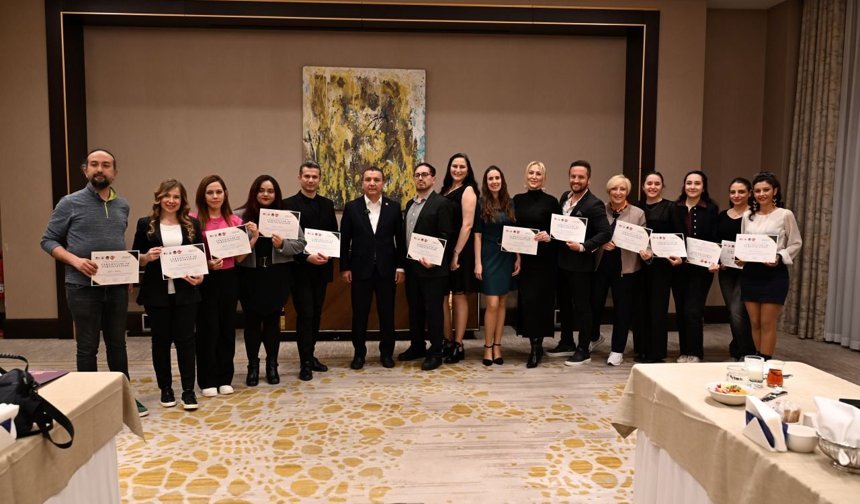 Antalyalı gazetecilere İngilizce eğitimi sertifikası verildi