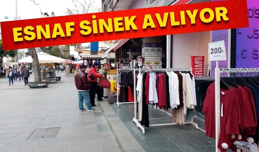 Nerde eski bayramlar! Esnaf sinek avlıyor...