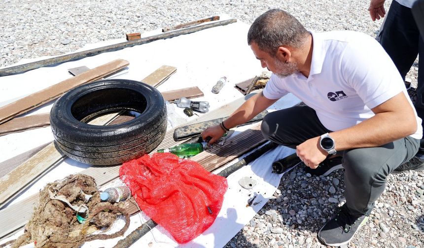 Antalya’da denizden 20 ton çöp çıktı! Deniz dibinden yok yok