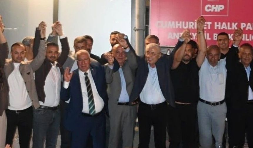 CHP Antalya İl Başkanlığı'ndan vatandaşlarla ortak tepki!