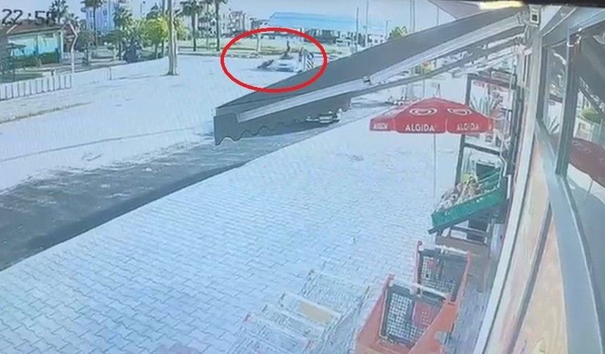 Manavgat'ta geceyi kana bulayan kaza: 2 ağır yaralı