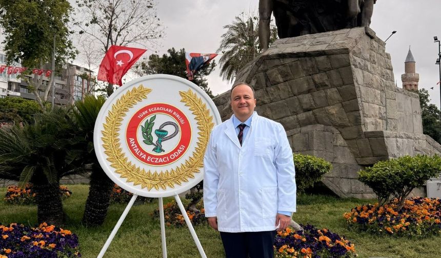 14 Mayıs’ta kritik mesaj: “Eczaneler ticarethane değildir”