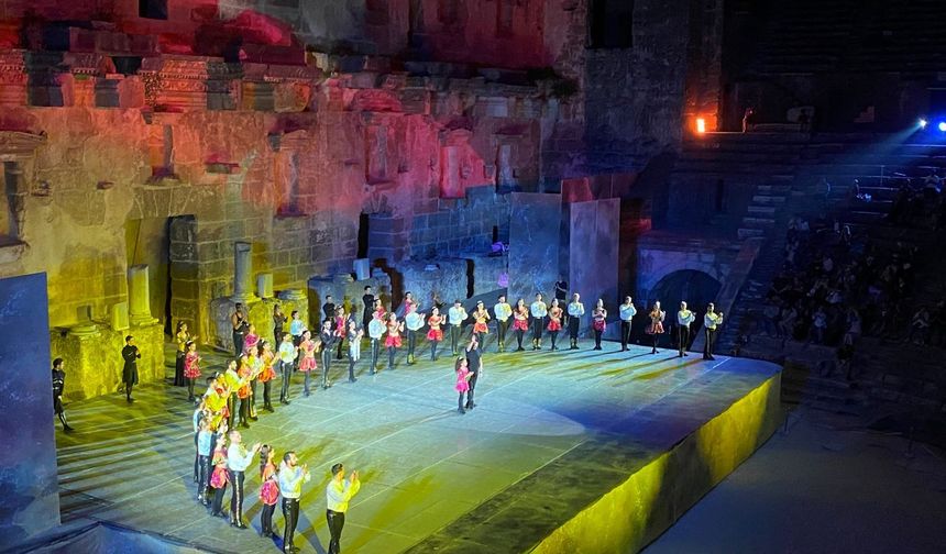 Anadolu Ateşi Aspendos'ta gösterilerine başladı