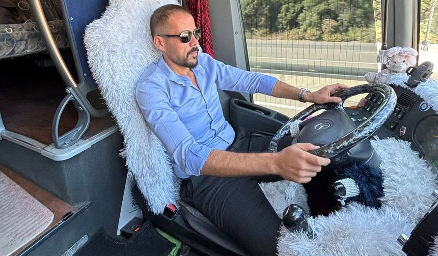 İYİ Partili başkan direksiyonun başına geçti, partilileri Ankara'ya götürdü