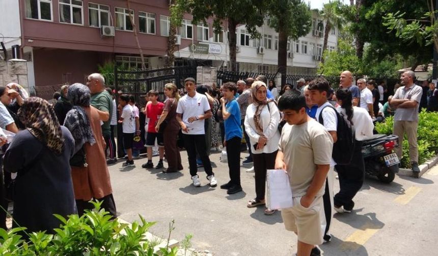 Mersin'de Liselere Geçiş Sistemi (LGS) sınavı sona erdi