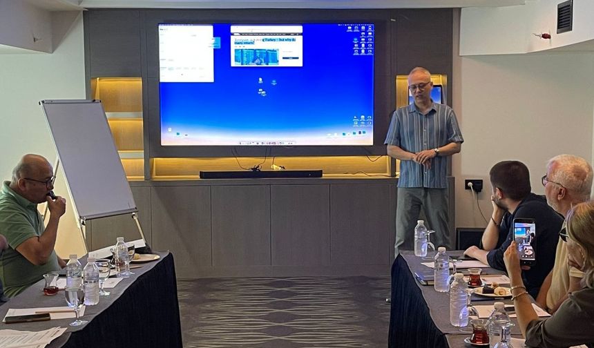 Yapay zekâ ve yerel medyanın geleceği Antalya’da masaya yatırıldı