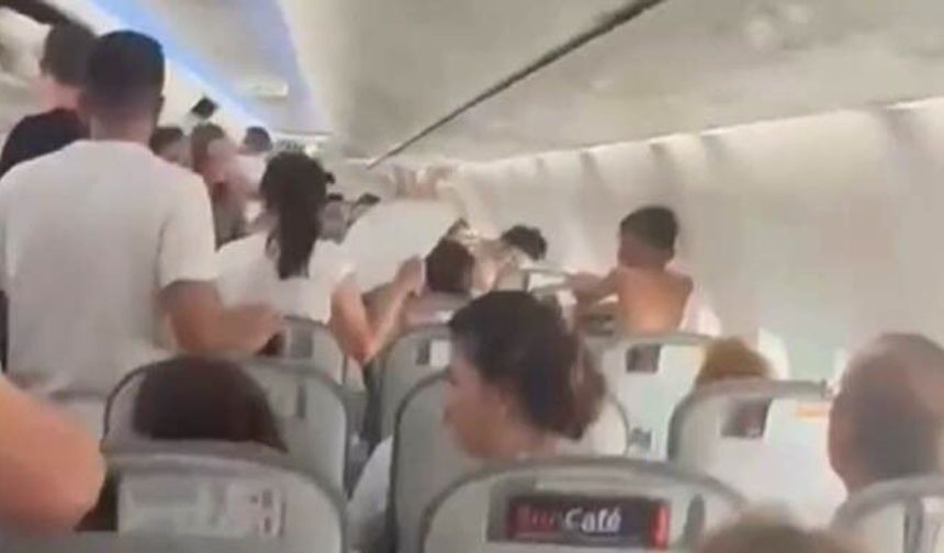 Frankfurt Havalimanı’nda uçak krizi: Yolcular kabinde fenalaştı