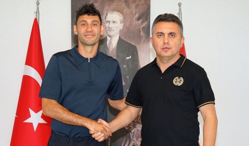 Antalyaspor’da kaptan Veysel Sarı ile 1 yıllık yeni sözleşme imzalandı