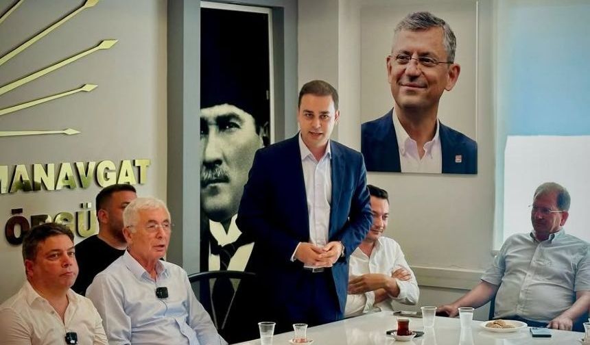 CHP Antalya'nın seçilmiş başkanları aşure sofrasında buluştu