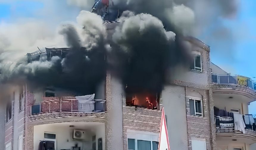 Kepez’de daire yangını! 1'i bebek 5 kişi hastanelik oldu