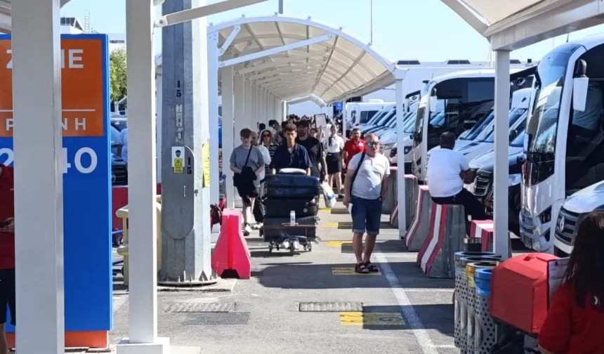 Antalya Havalimanı'nda geçici trafik düzenlemesi uygulanacak! Yolculara uyarı