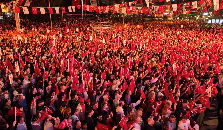 Antalya’da 30 Ağustos coşkusu! Derya Uluğ konseri ve ücretsiz ulaşım