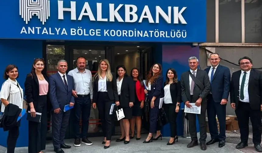 Antalya’da Yasin Akülkü, Halkbank toplantısında üyelerle buluştu