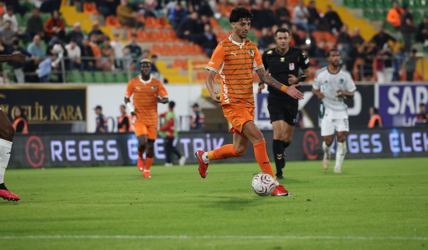 Trendyol Süper Lig: Corendon Alanyaspor 1-Kocaelispor 2