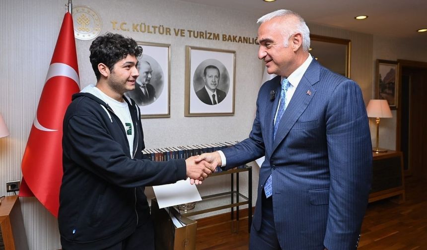 Akseki’nin gururu Ahmet, hemşerisi Bakan Ersoy’a konuk oldu