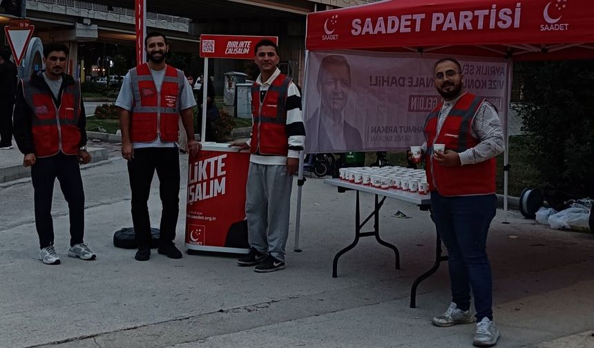 SP Antalya Gençlik Kolları’ndan üniversite öğrencilerine “Hoş geldin” standı